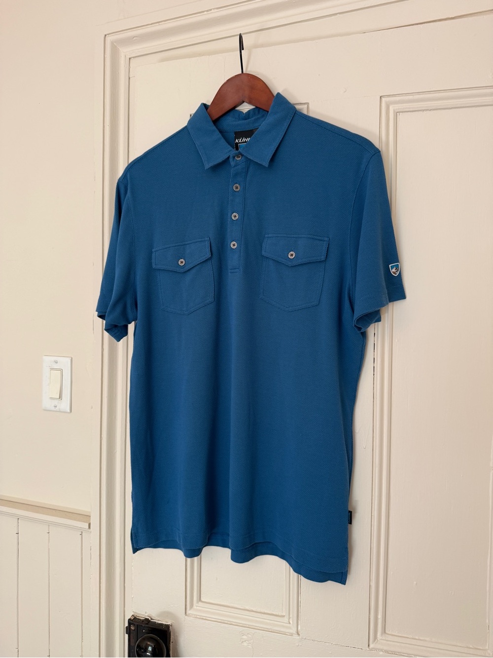 Kuhl Men’s Blue Short-Sleeve Polo. Great Colour. Sz Med. Metal Buttons. SUMMER
